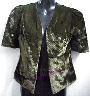 VelvetTopFront.jpg (22695 bytes)