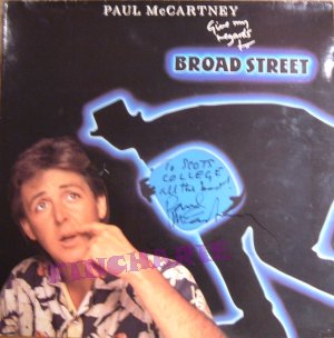 AlbumSignedBroadStreet.jpg (22546 bytes)